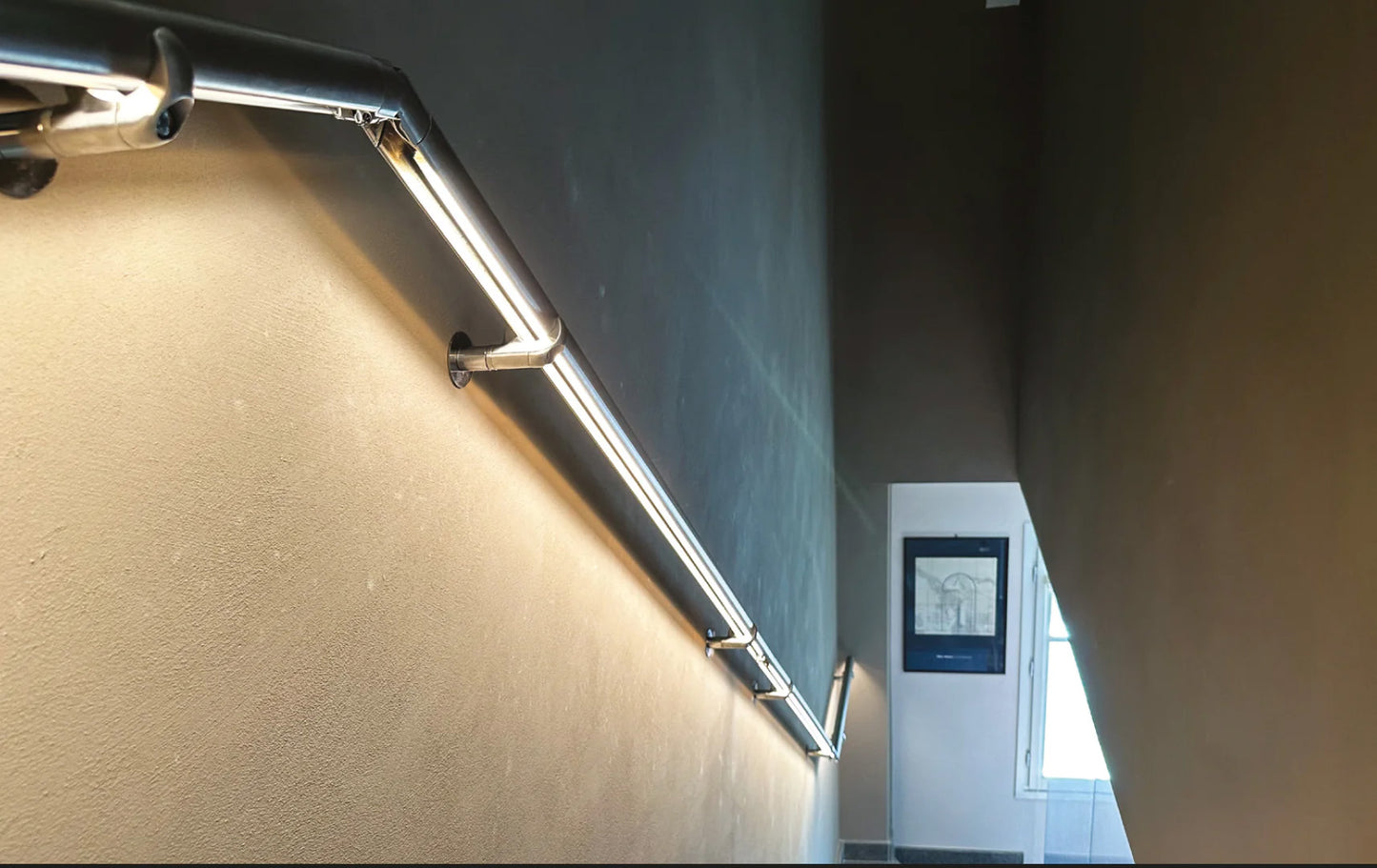 Ooi - Corrimano Luminoso a LED in Acciaio Inox personalizzabile e su misura